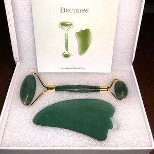 Deciniee face jade roller